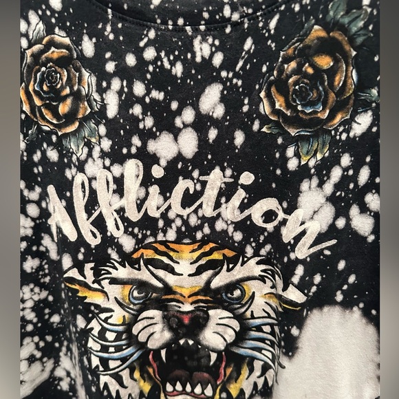 Affliction Short Sleeve Tee. Size Medium, loose fitting. Good condition - Picture 6 of 6